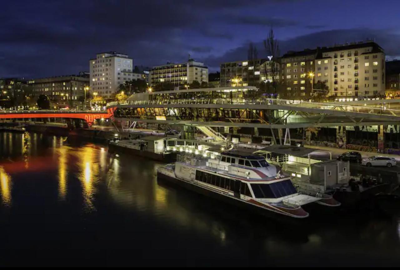 Ruhiges Dachgeschoss Cityapartment Im Zentrum Wiens エクステリア 写真